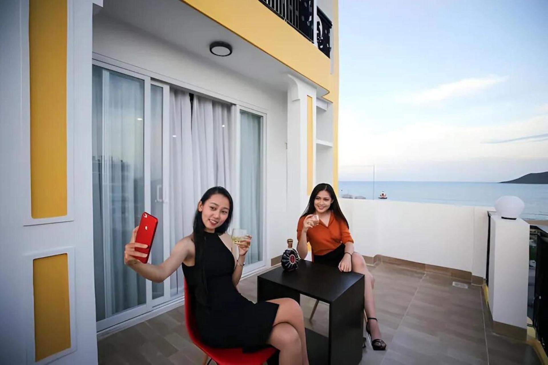 Melyna Hotel Nha Trang Beach Exterior foto
